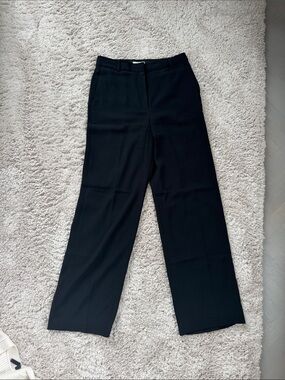 Women’s Aritzia Effortless Pants